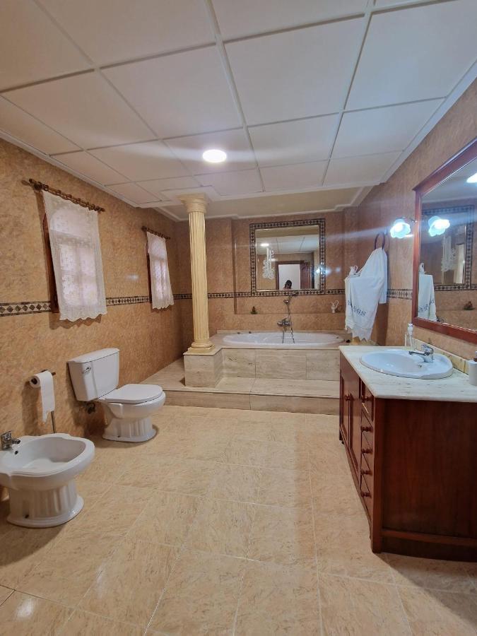 Villa Los Dulces-Piscina Privada 莱图尔 外观 照片