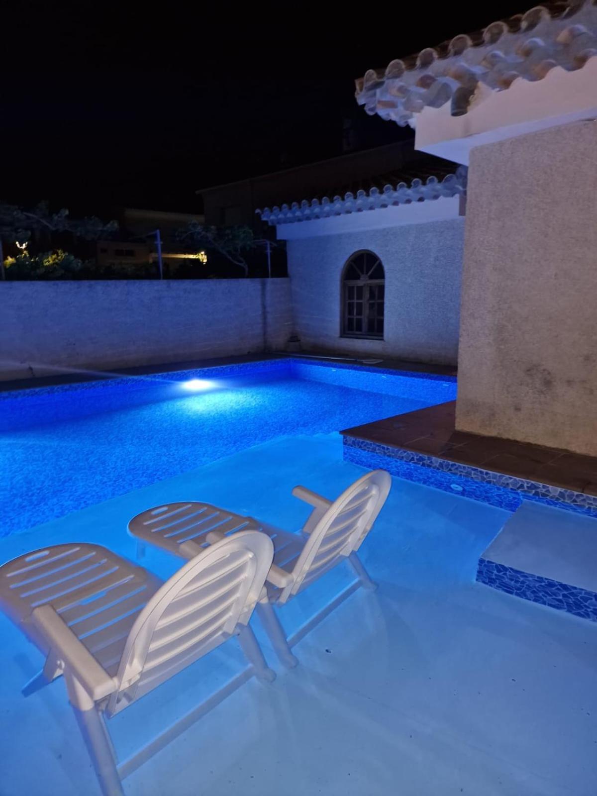 Villa Los Dulces-Piscina Privada 莱图尔 外观 照片