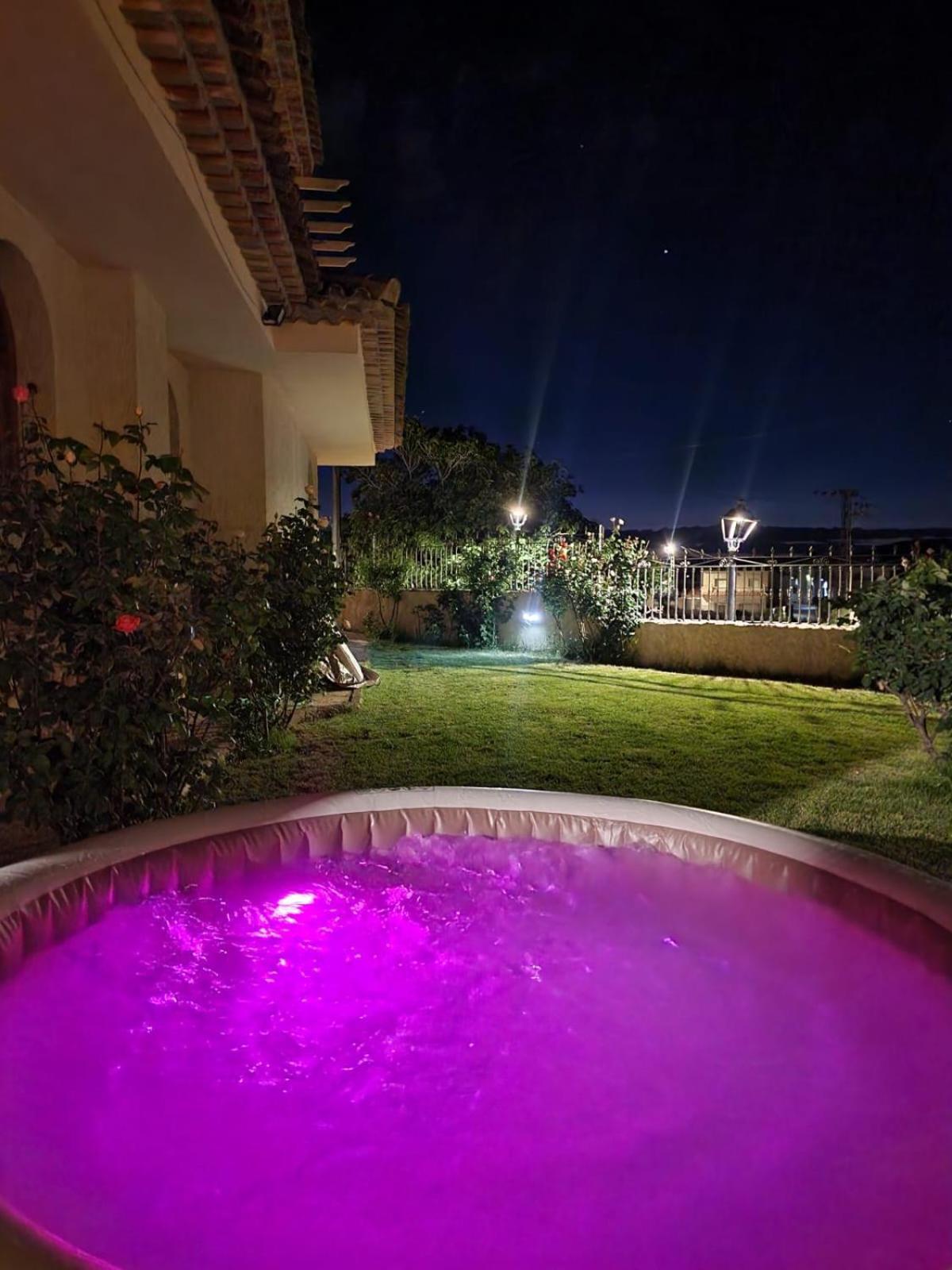 Villa Los Dulces-Piscina Privada 莱图尔 外观 照片
